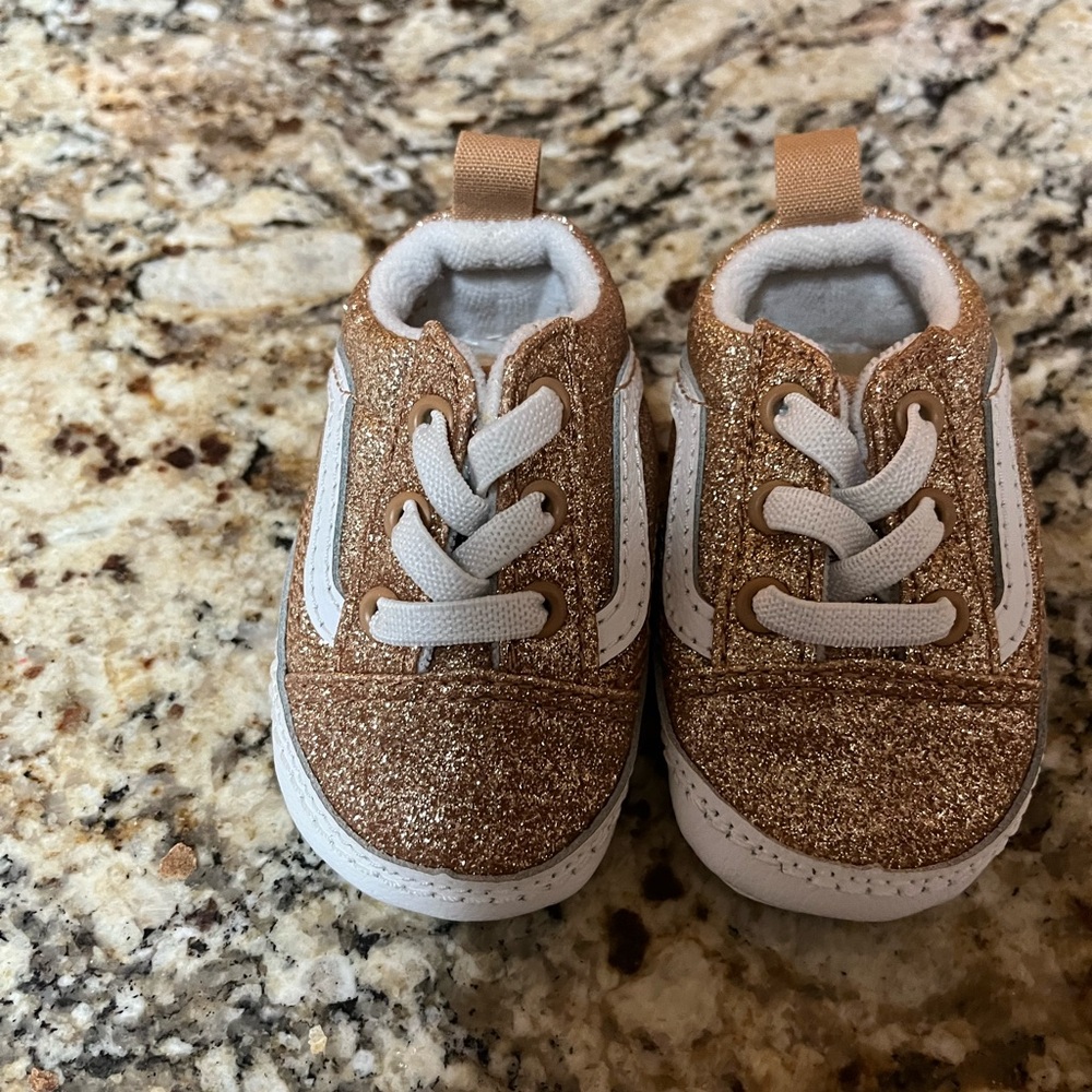 NWOT Vans gold glitter baby shoe size 0-1